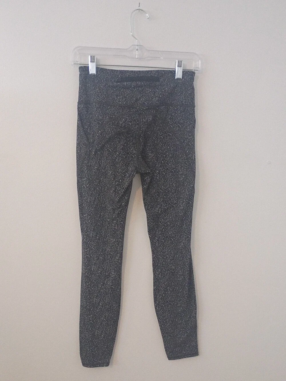 Athleta Lightning Static 7/8 Leggings Black White